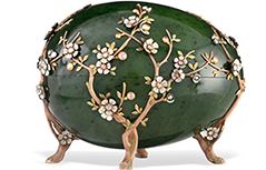 „Apfelblüten-Ei“ von Fabergé.